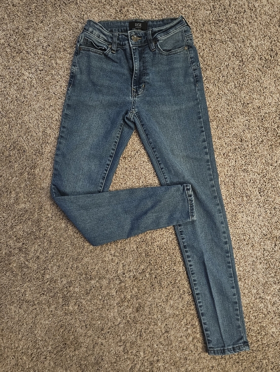 Denim - Rise Skinny Jeans